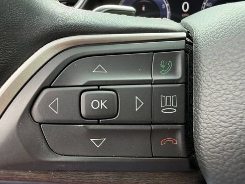 Used 2022 Jeep Grand Cherokee L Limited RWD image 18