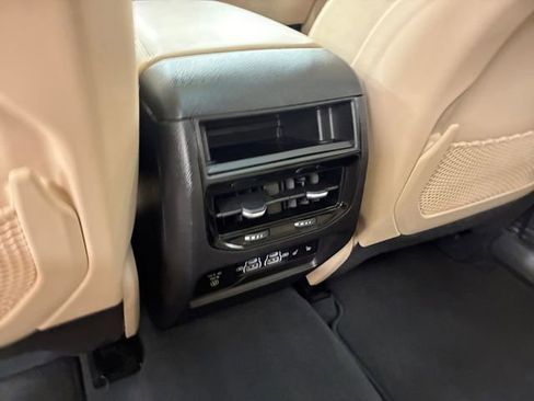 Used 2022 Jeep Grand Cherokee Limited 4xe w/ Luxury Tech Group II AWD/4WD image 19