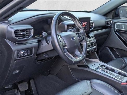 Used 2022 Ford Explorer ST w/ ST Street Pack image 10