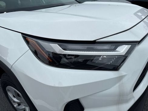 Used 2025 Toyota RAV4 LE AWD/4WD image 11