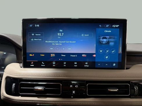 Certified 2022 Lincoln Nautilus Reserve AWD/4WD image 7