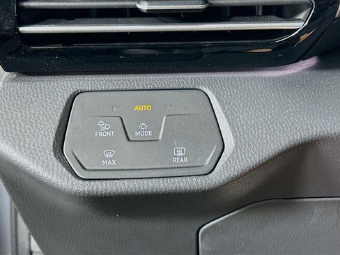 Used 2023 Volkswagen ID.4 Pro S RWD image 17