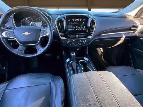 Used 2019 Chevrolet Traverse LT image 16