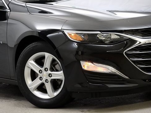 Used 2022 Chevrolet Malibu LS image 3