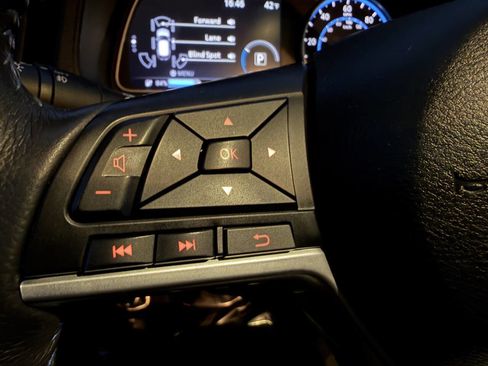 Used 2019 Nissan Leaf SL w/ SL Technology Package image 21