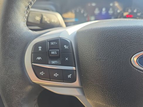 Used 2023 Ford Explorer XLT w/ Equipment Group 202A image 15