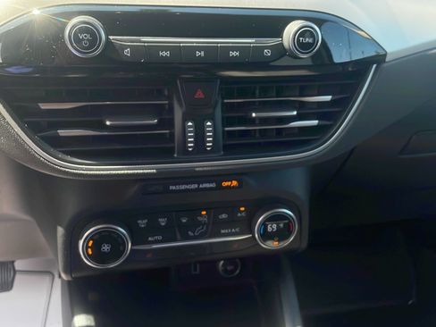 Used 2020 Ford Escape SE AWD/4WD image 21