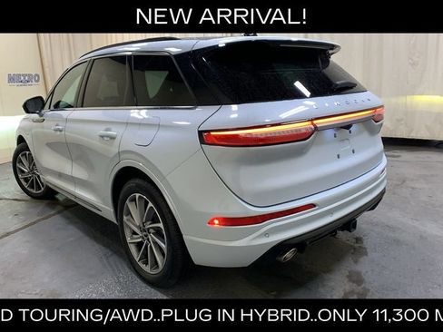 Used 2025 Lincoln Corsair Grand Touring w/ Towing Package AWD/4WD image 5