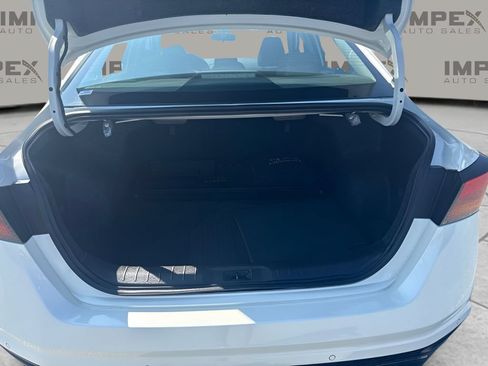 Used 2025 Nissan Altima 2.5 SR FWD image 18