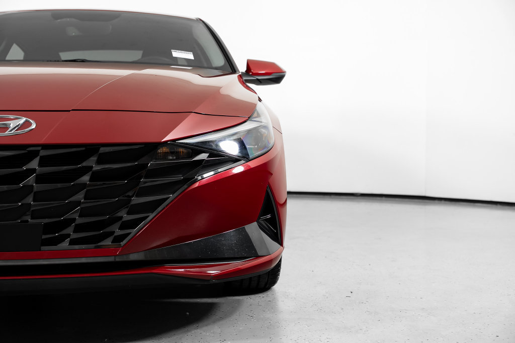 Certified 2023 Hyundai Elantra Limited w/ Cargo Package FWD image 19