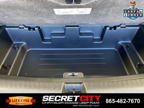 Used 2026 Chevrolet Traverse Z71 AWD/4WD image 30