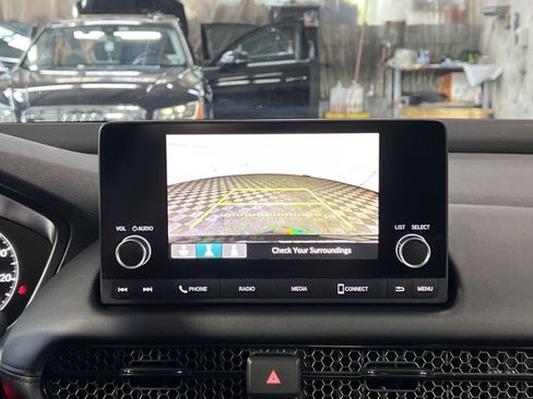Used 2023 Honda HR-V LX image 19