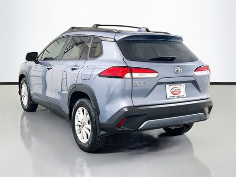 Used 2023 Toyota Corolla Cross LE image 6