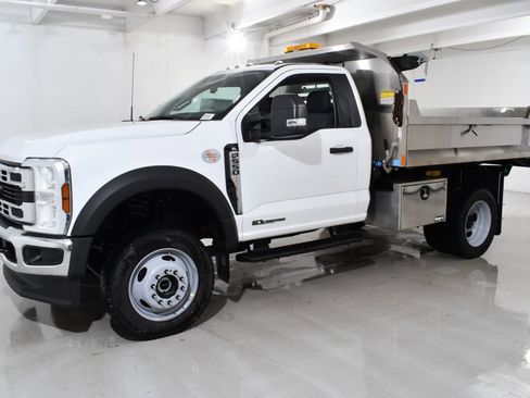 New 2025 Ford F550 4x4 Regular Cab Super Duty image 2
