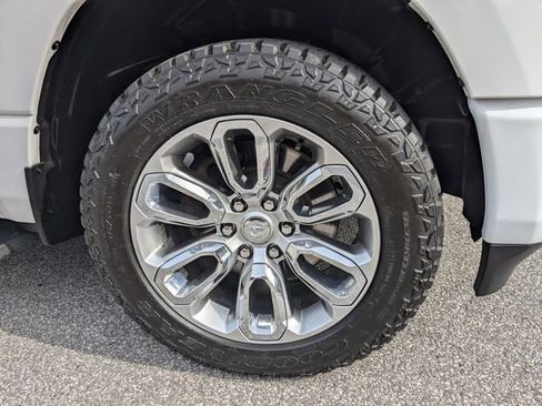 Used 2023 RAM 1500 Laramie AWD/4WD image 10