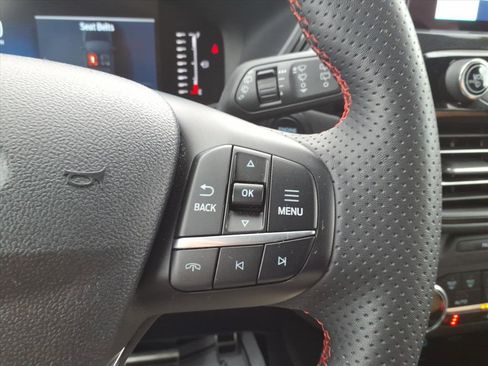 Used 2023 Ford Escape ST-Line Select image 17