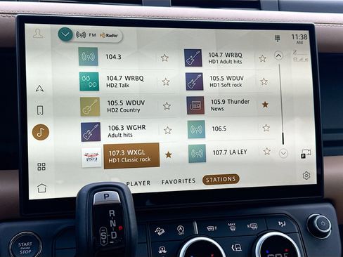 New 2026 Land Rover Defender 110 S AWD/4WD image 31
