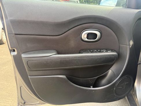 Used 2016 Kia Soul image 13