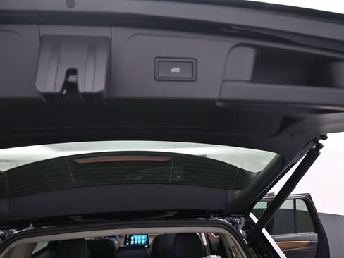 New 2026 Volkswagen Atlas SE image 41