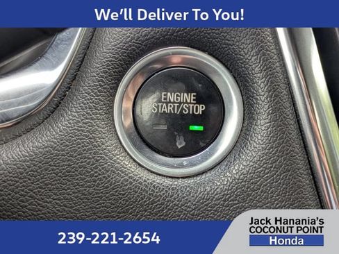 Used 2023 Chevrolet Traverse LT FWD image 31