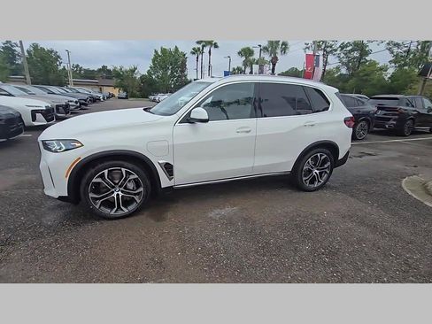 New 2026 BMW X5 xDrive50e w/ Premium Package image 24