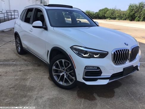 Used 2021 BMW X5 xDrive40i w/ Convenience Package AWD/4WD image 4