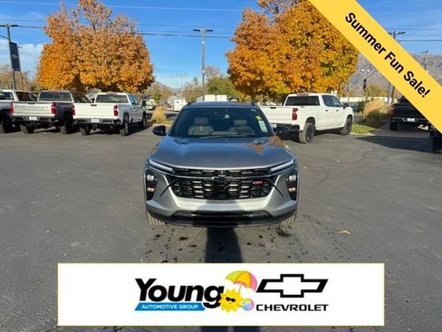 New 2026 Chevrolet Trax RS w/ Sunroof Package FWD image 2