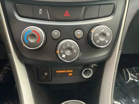 Used 2020 Chevrolet Trax LS w/ Tint and Cruise Package FWD image 39