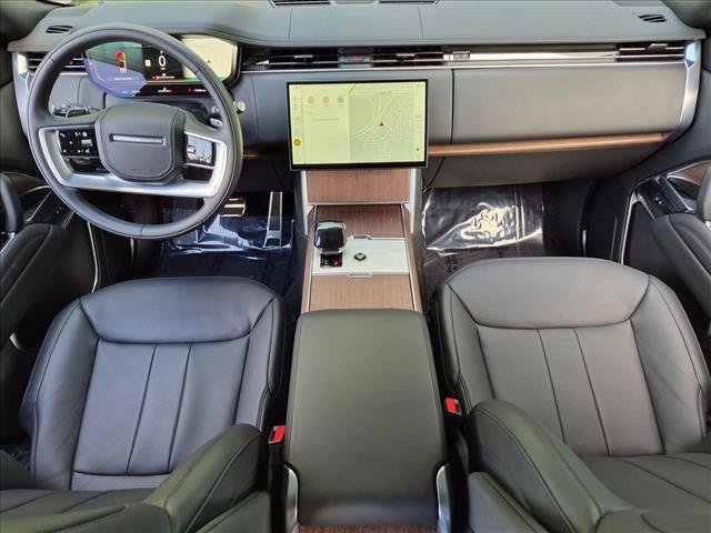 Used 2025 Land Rover Range Rover SE AWD/4WD image 19