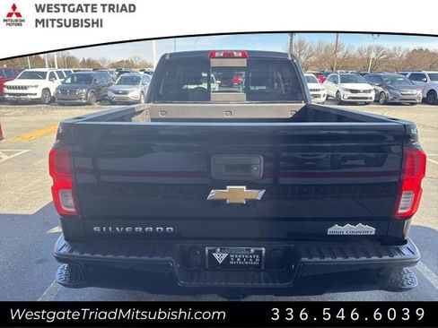 Used 2018 Chevrolet Silverado 1500 High Country image 11