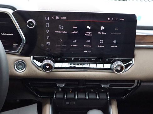 New 2026 GMC Canyon Denali image 14