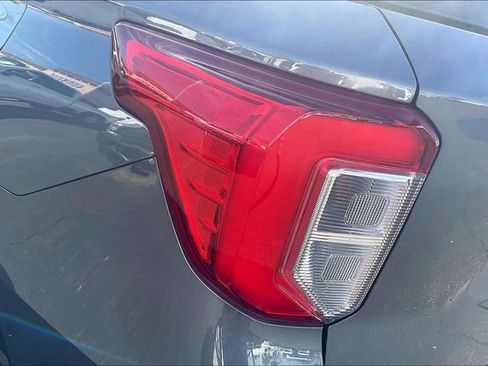 Certified 2022 Ford Explorer XLT w/ Equipment Group 202A image 30