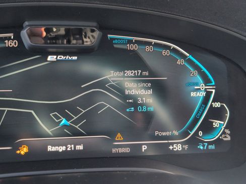 Used 2023 BMW 530e w/ M Sport Package image 22