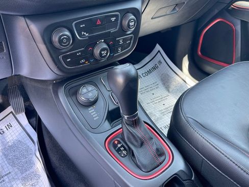 Used 2018 Jeep Compass Trailhawk w/ Leather Interior Group AWD/4WD image 23