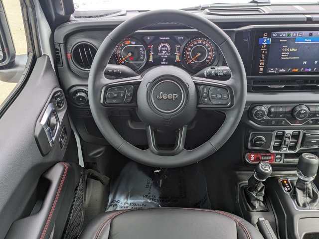 Used 2026 Jeep Wrangler Unlimited Rubicon AWD/4WD image 16