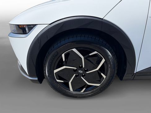 Certified 2024 Hyundai Ioniq 5 SEL RWD image 9
