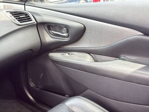 Used 2019 Nissan Murano SL w/ SL Technology Package FWD image 28