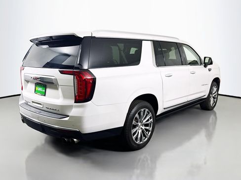 Used 2021 GMC Yukon XL Denali w/ Denali Premium Package image 10