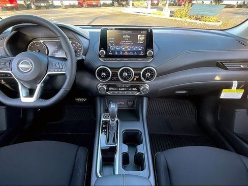 Used 2025 Nissan Sentra SV w/ All-Weather Package image 5