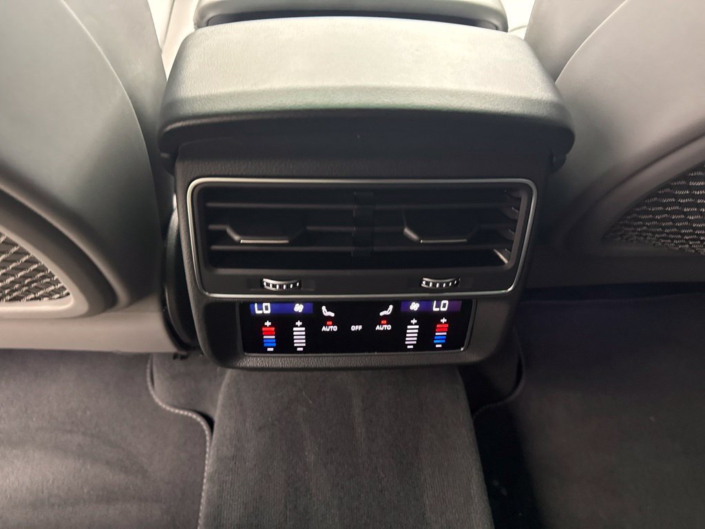 Certified 2022 Audi SQ8 Premium Plus AWD/4WD image 35