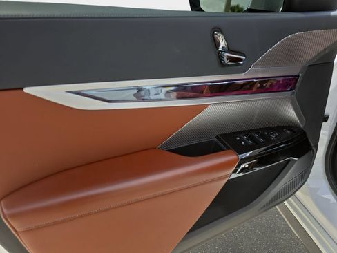 Certified 2023 BMW i7 xDrive60 AWD/4WD image 20