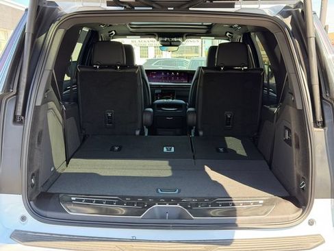 New 2026 Cadillac Escalade Luxury w/ Touring Package AWD/4WD image 14