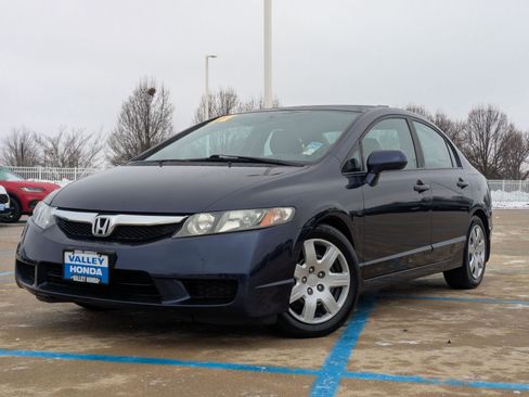 Used 2011 Honda Civic LX image 2