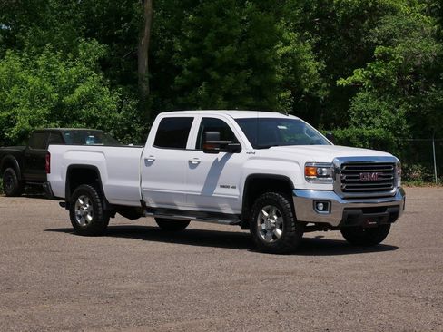 Used 2016 GMC Sierra 3500 SLE w/ SLE Preferred Package AWD/4WD image 1