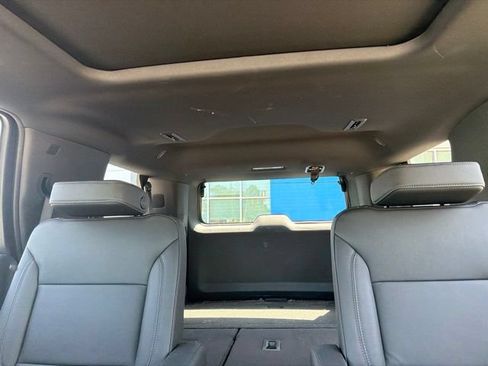 Used 2025 Chevrolet Tahoe Z71 w/ Comfort Package AWD/4WD image 14