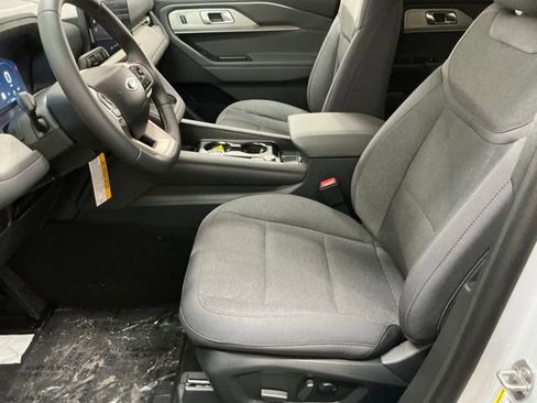 New 2026 Ford Explorer Active image 14