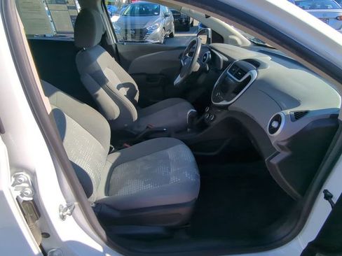 Used 2020 Chevrolet Sonic LT image 46