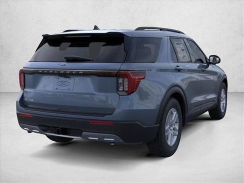 New 2026 Ford Explorer Active w/ Active Comfort Package RWD image 8