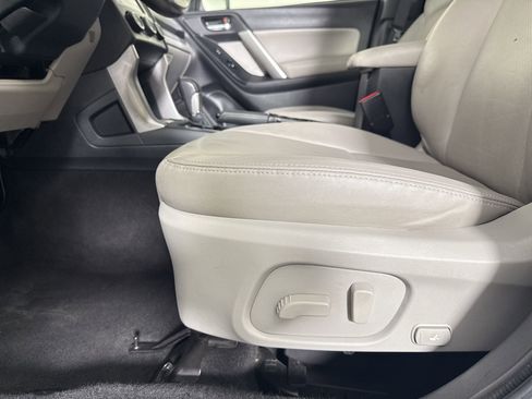 Used 2015 Subaru Forester 2.5i Touring w/ Eyesight & Navigation System AWD/4WD image 14