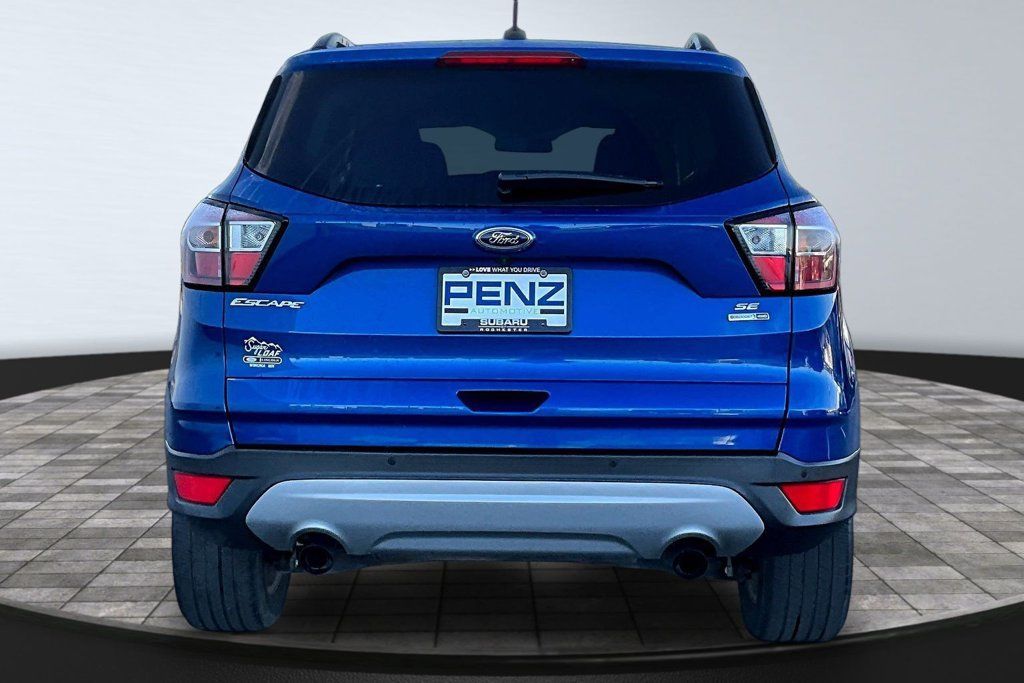 Used 2017 Ford Escape SE w/ Equipment Group 201A AWD/4WD image 5